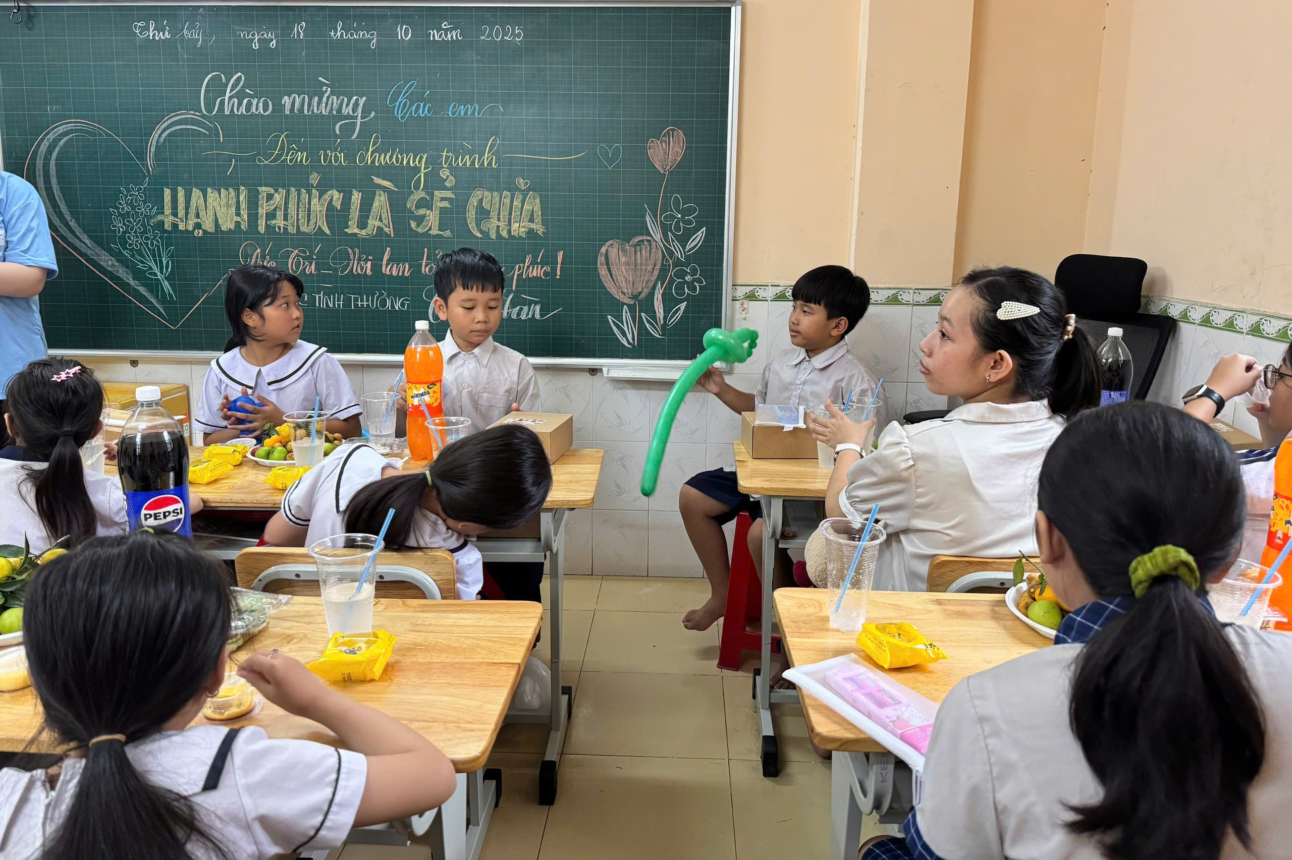TRAO YÊU THƯƠNG – NHẬN NỤ CƯỜI