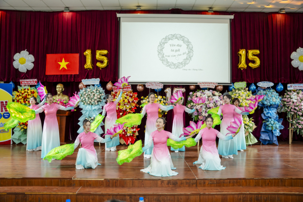 Lễ kỷ niệm 15 năm thành lập trường