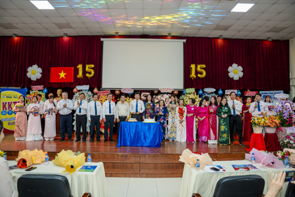 Lễ kỷ niệm 15 năm thành lập trường